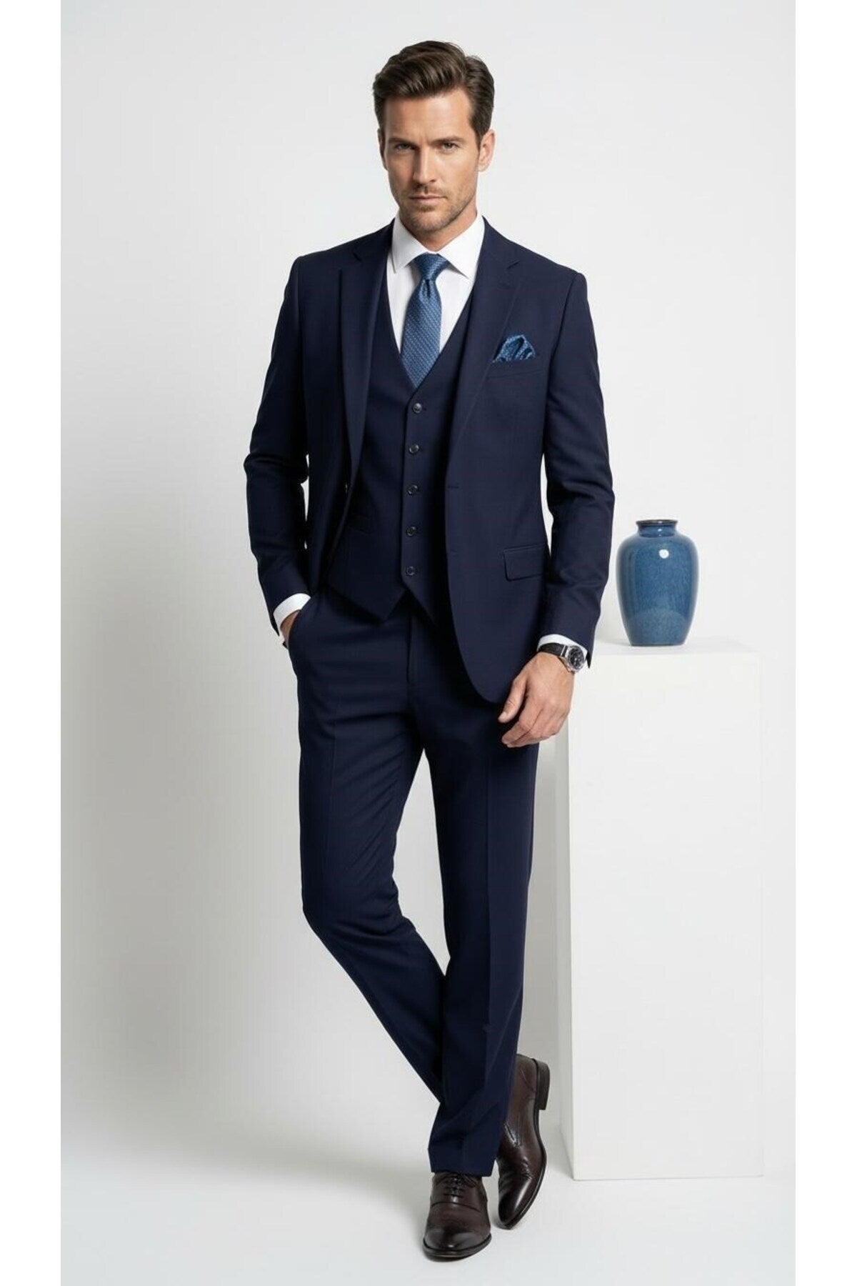 Erkek 3 Parça Slim Fit Takım Elbise –Klasik Likralı Kumaş, Tek Düğme, Çift Yırtmaçlı Modern Kesim ( - Lacivert