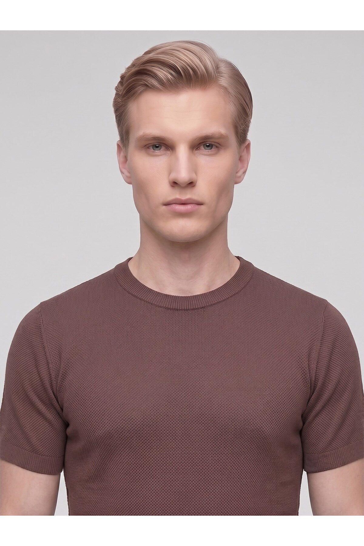 Erkek Bisiklet Yaka Kısa Kollu Triko Tişört – Slim Fit Modern Kesim Yazlık T-Shirt - Kahverengi