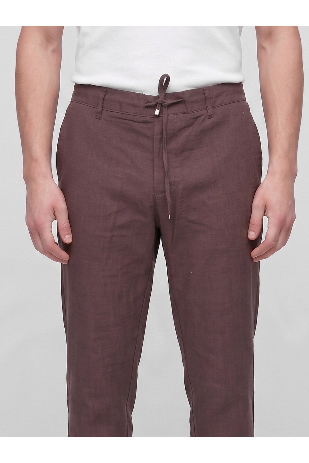 Erkek Keten Pantolon – Bağcıklı Bel, Slim Fit Rahat Kesim Yazlık Pantolon - Kahverengi