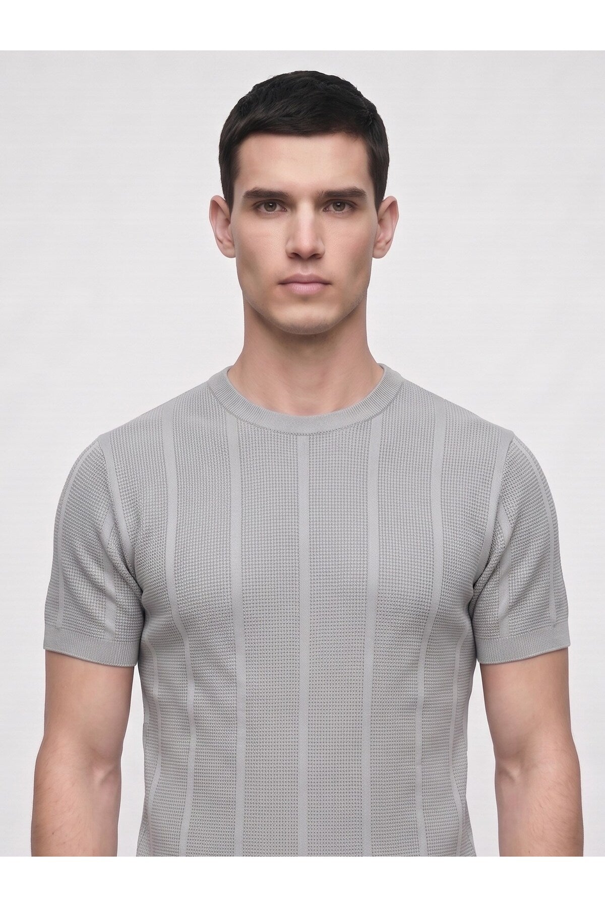 Erkek Bisiklet Yaka Kısa Kollu Triko Tişört – Dokulu Örgü Modern Kesim Yazlık T-Shirt - Gri