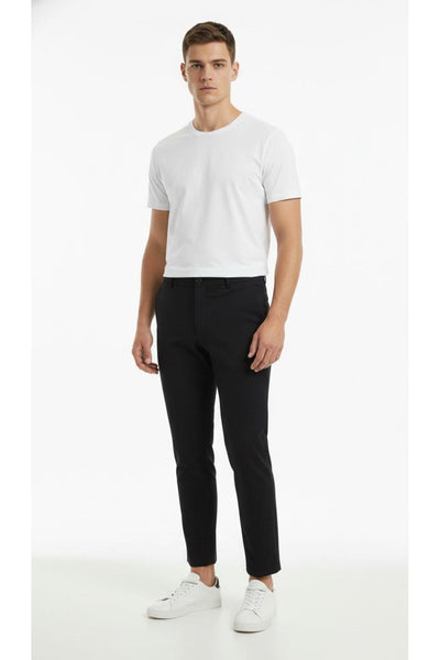 Erkek Slim Fit Klasik Kumaş Pantolon – Dar Kesim, Günlük ve Ofis Kullanımına Uygun Şık Tasarım - Siyah